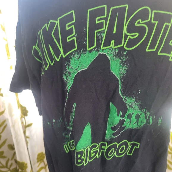 Gildan 100% heavy cotton Bigfoot tshirt rare westbranch state park ohio - Picture 3 of 8